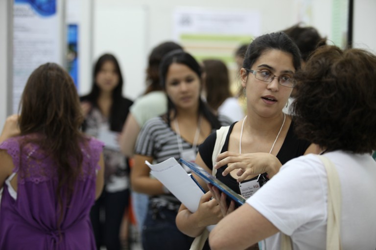estudiantes universitarios
