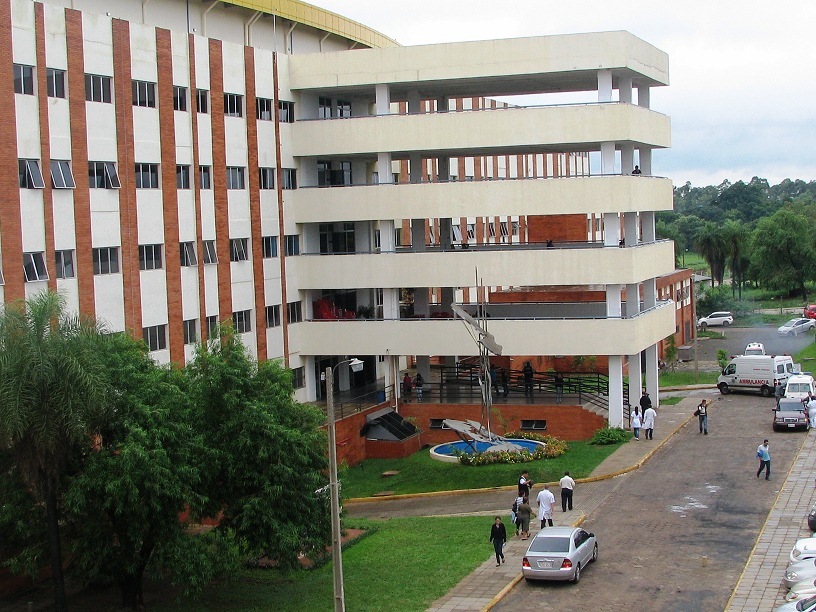 fachada lateral clinicas (1) (1)