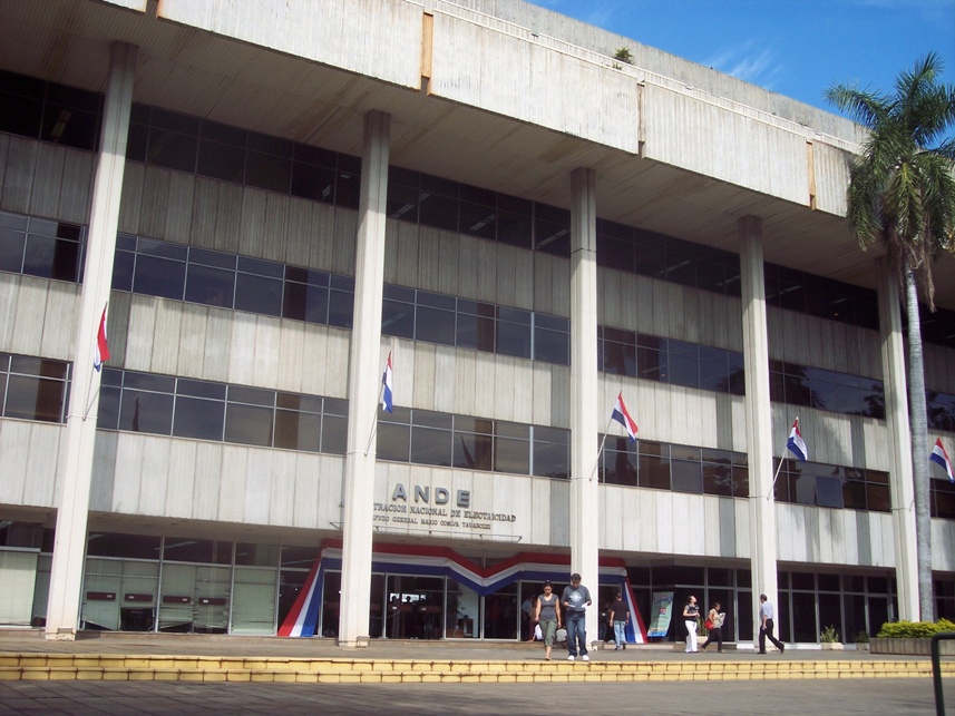 fachada de la ANDE