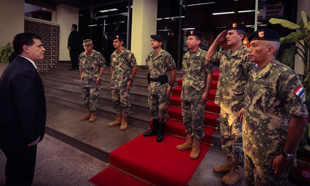 militares con cartes – comando