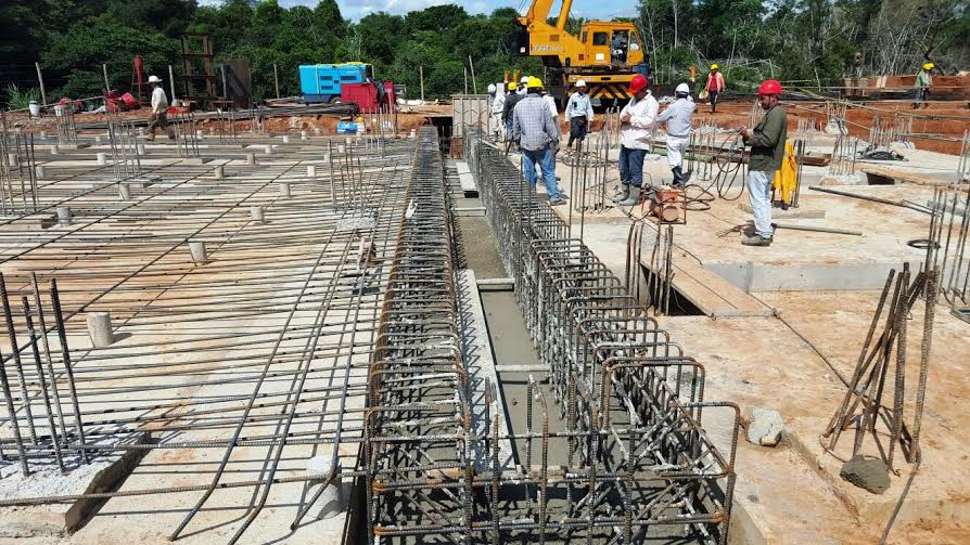 MOPC PLANTA DE TRATAMIENTO DE AGUA obra construccion trabajadores