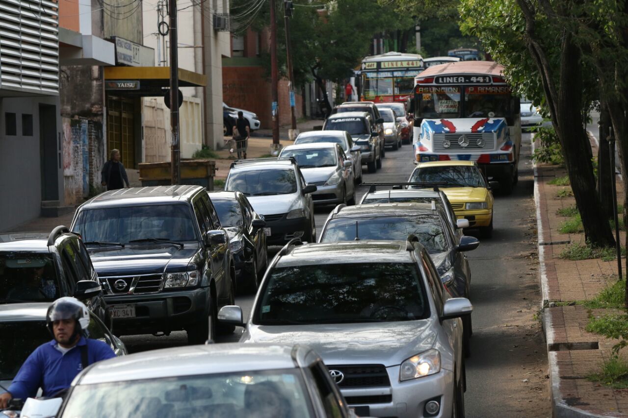 caos vehicular_transito_Asuncion
