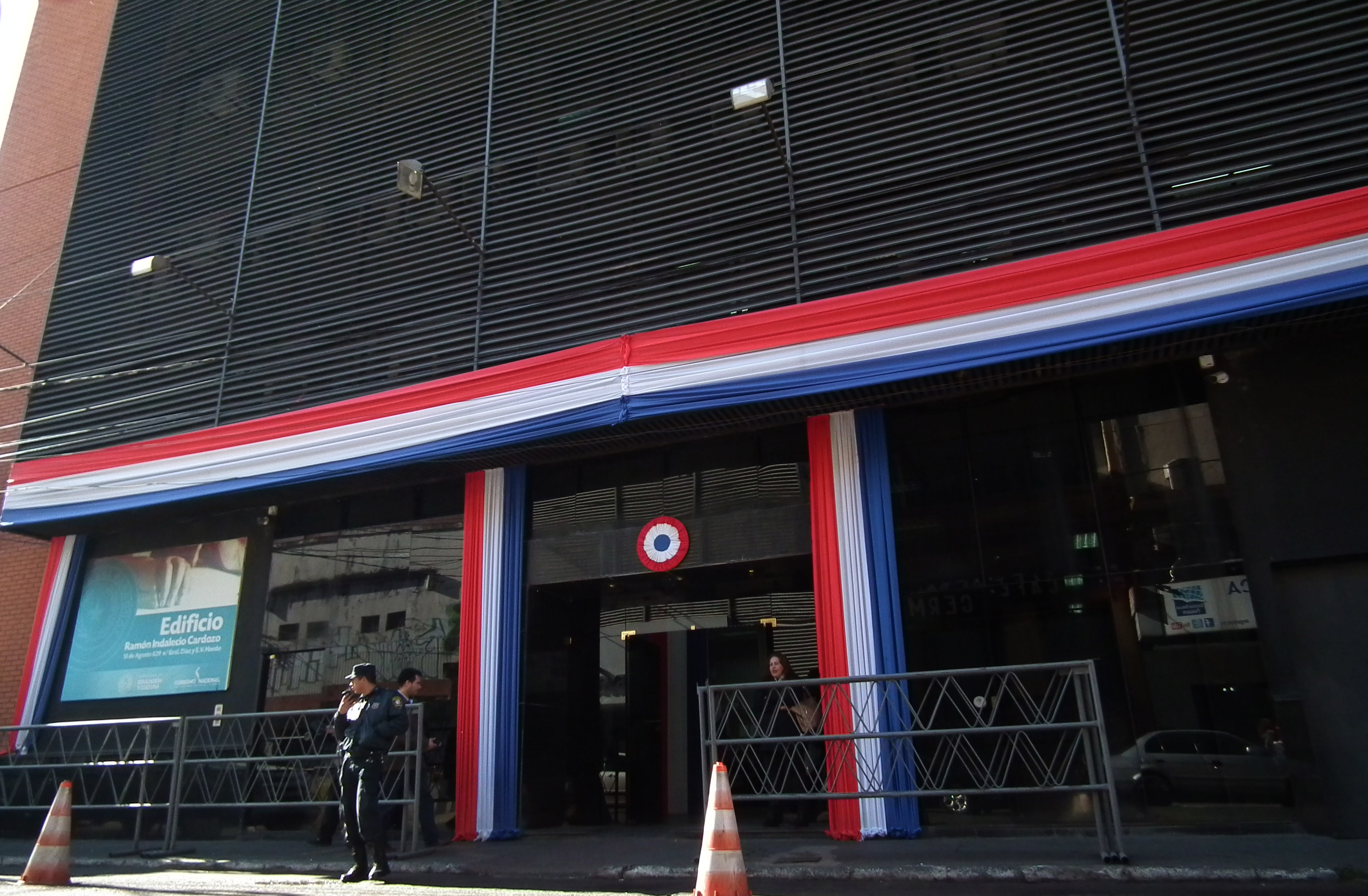Fachada mec (3)