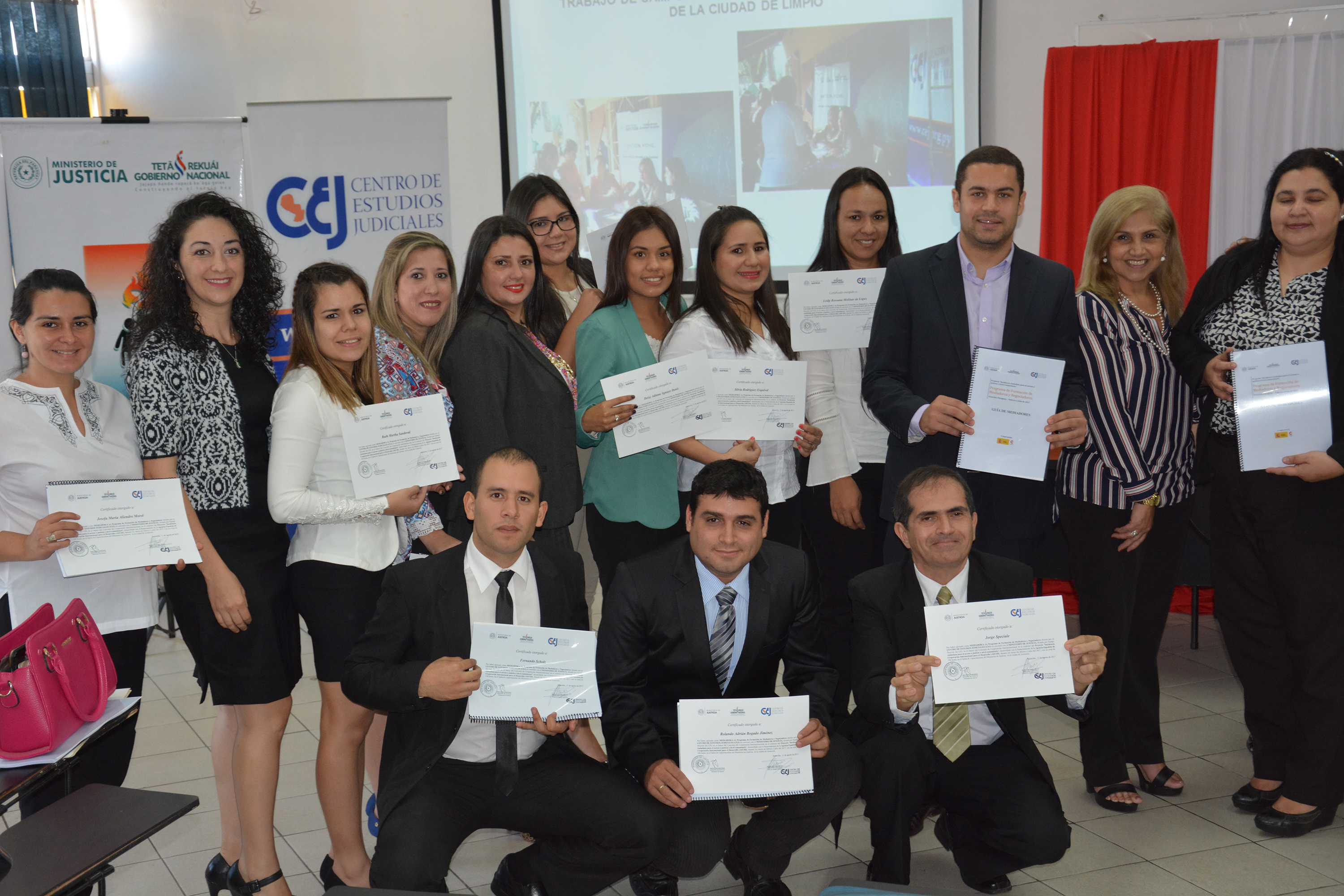 Entrega de certificados a mediadores2