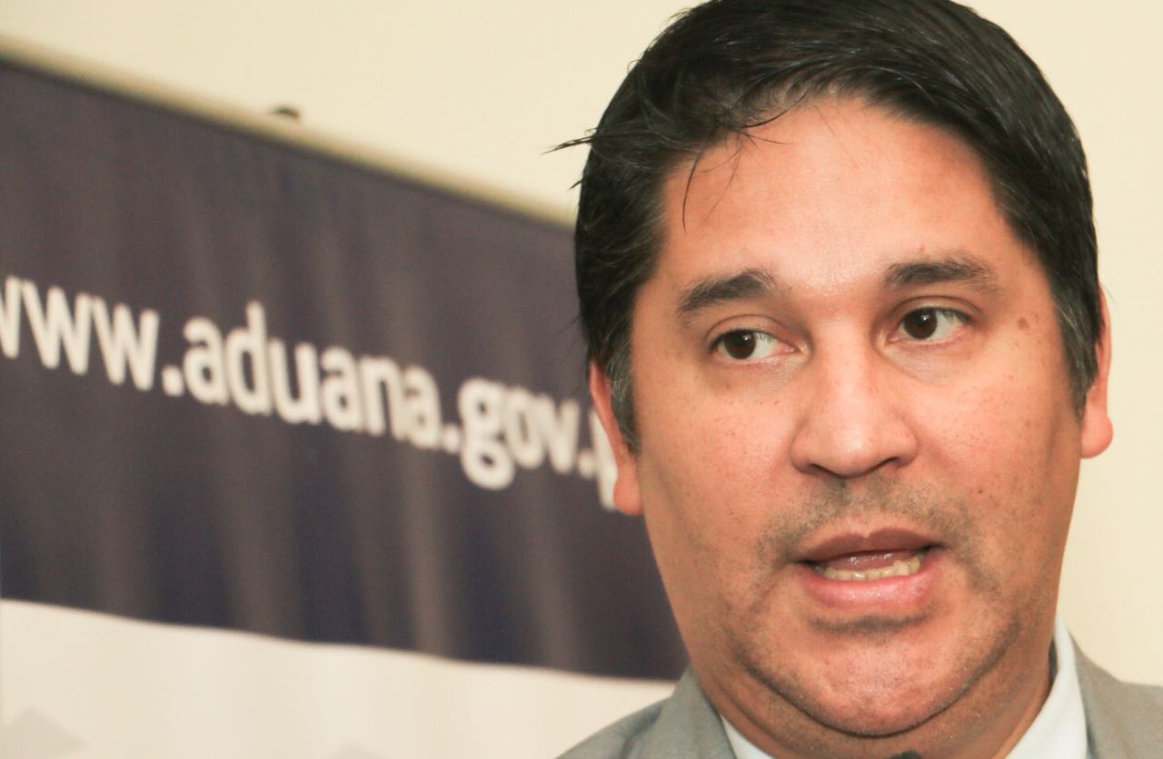 Nelson Valiente. director de Aduanas- nuevo 2