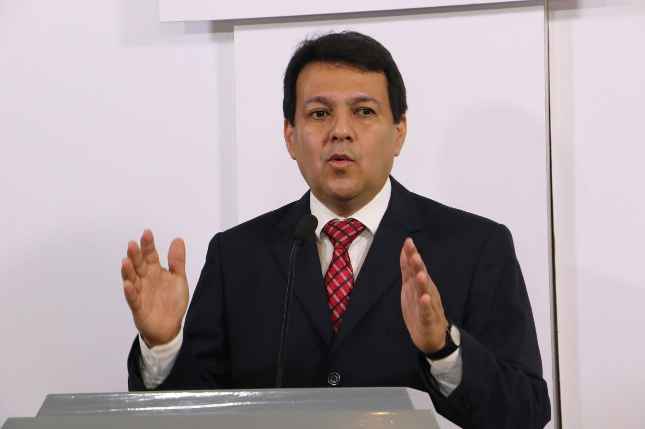ministro de educacion- raul aguilera