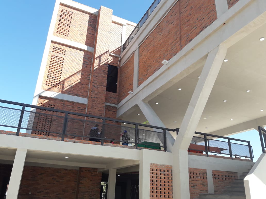 centro comunitario- loma san geronimo