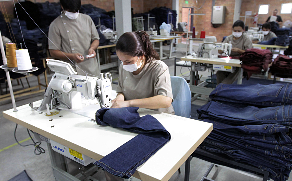 INDUSTRIA TEXTIL CONFECCIÓN