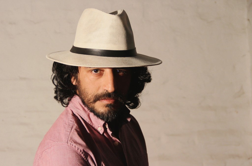 LUIS ZORRILLA 02