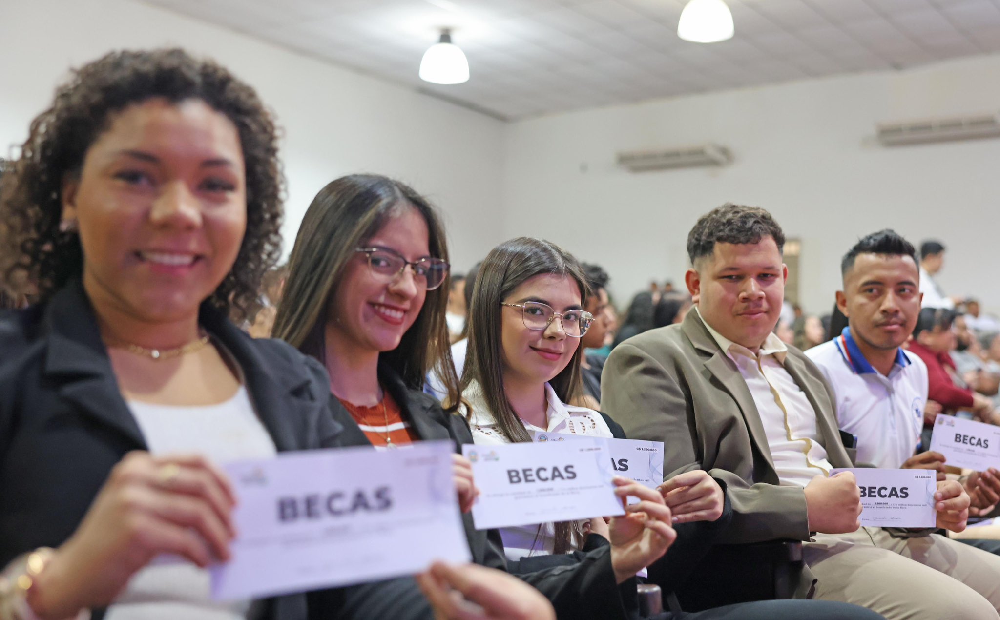 jovenes-becas-amambay