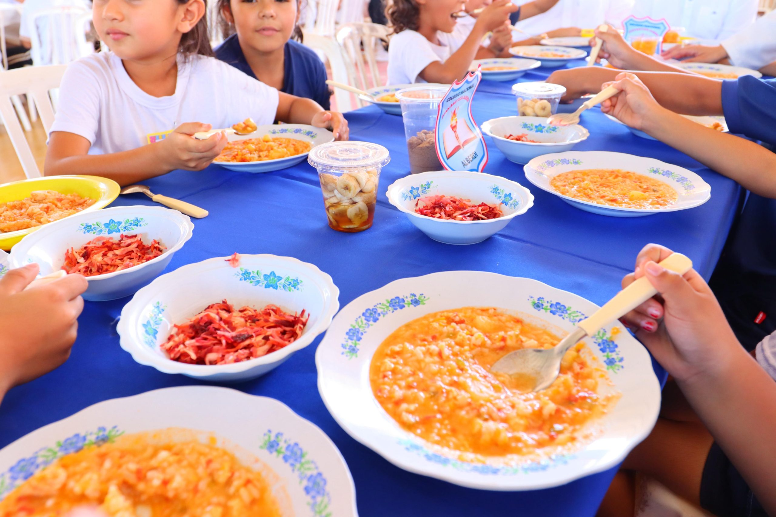 almuerzo-escolar-alimentacion-hambre-cero-ñeembucu