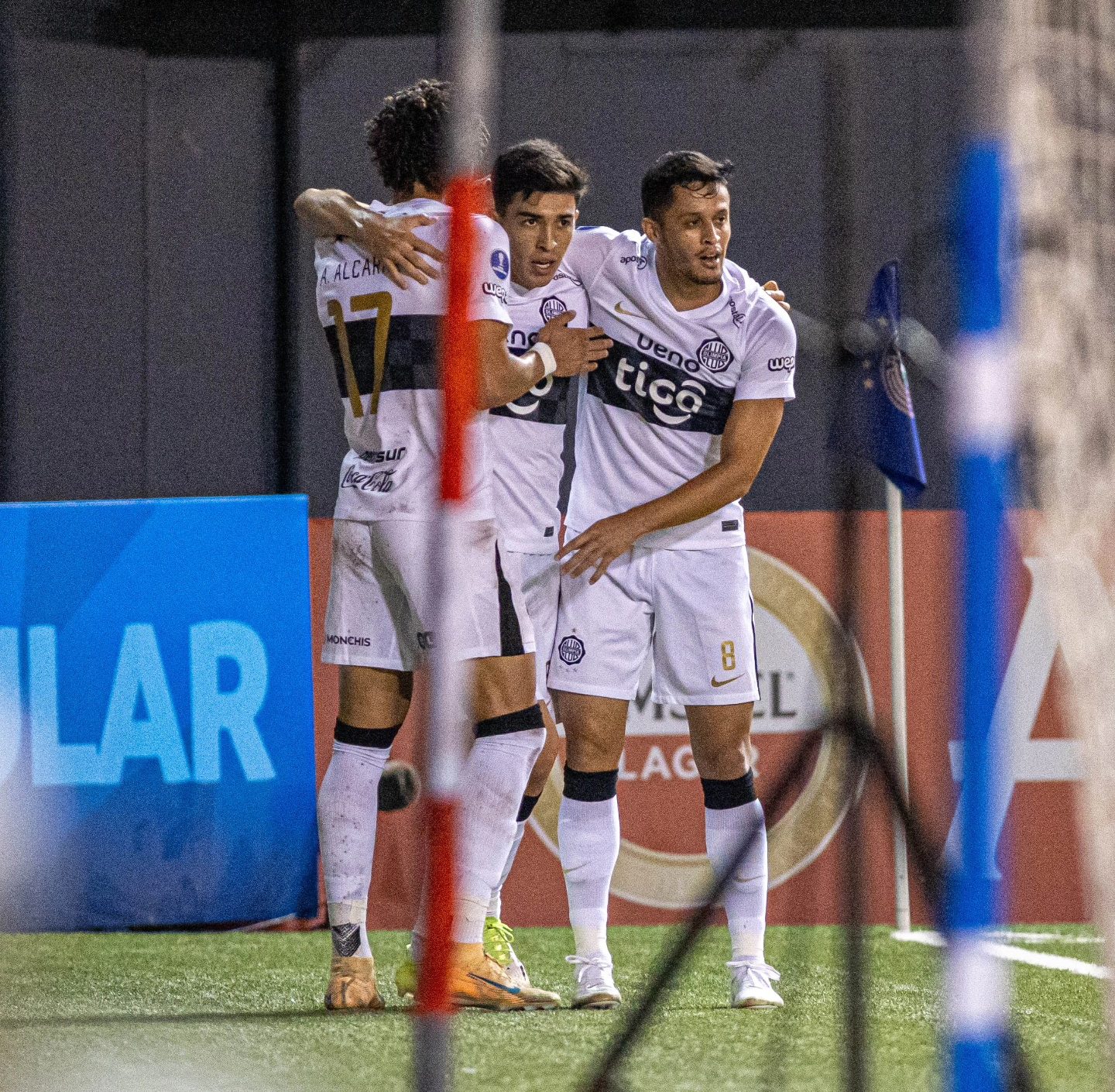 olimpia-barracascentral-paraguay-copasudamericana