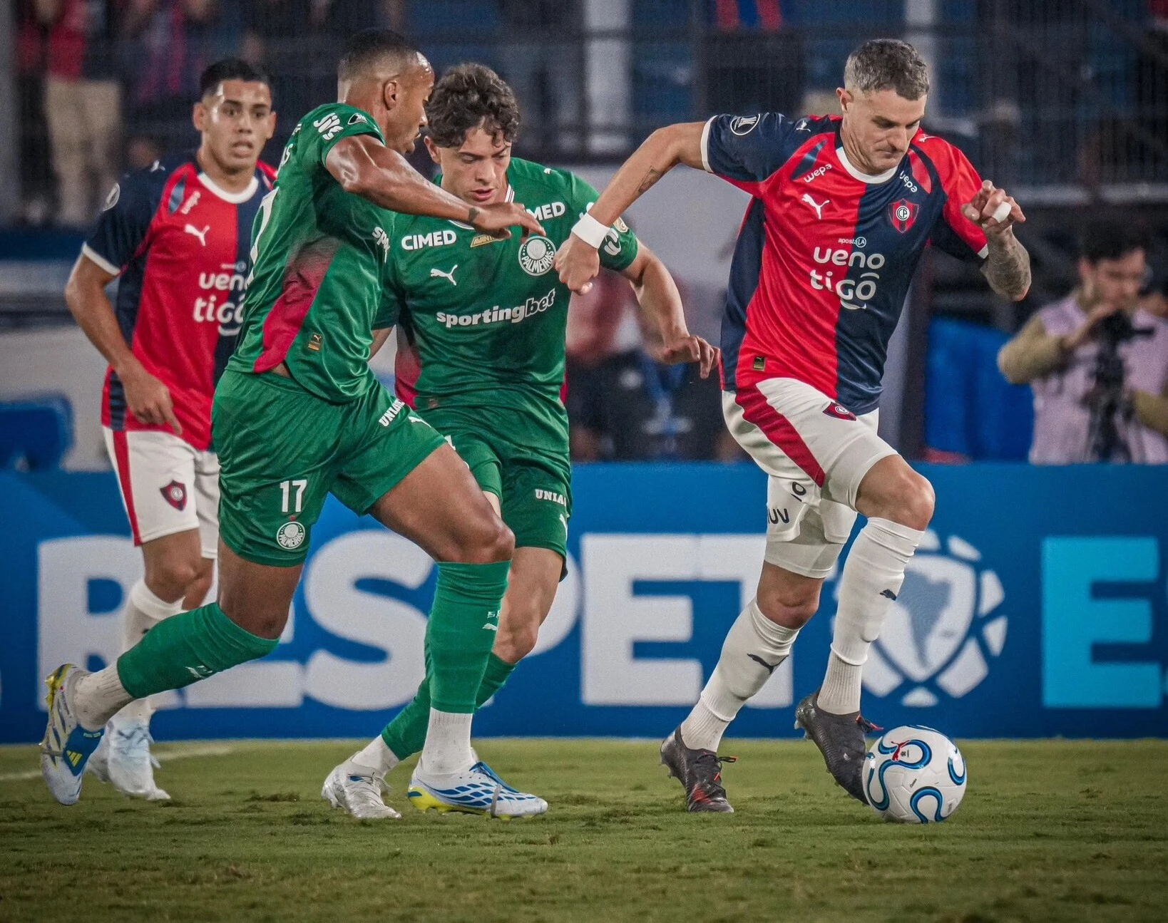 Cerro Porteño rescata un valioso punto y sigue con chances en la Libertadores