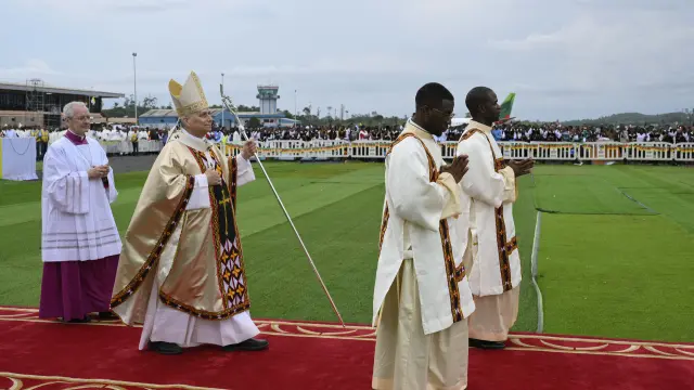 “La humanidad tiene hambre de paz”, proclama el Papa en Camerún