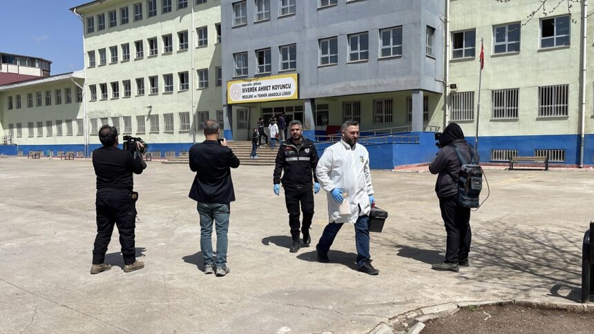 Un adolescente abrió fuego en una escuela de Turquía e hirió a 16 personas y se quito la vida