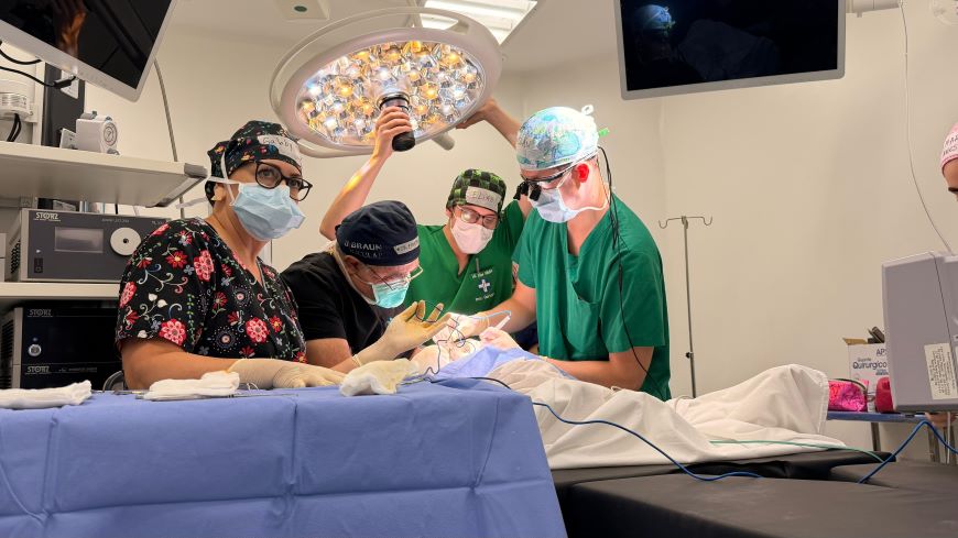 Cirugías reconstructivas de alta complejidad benefician a más de 40 pacientes de diferentes regiones del país