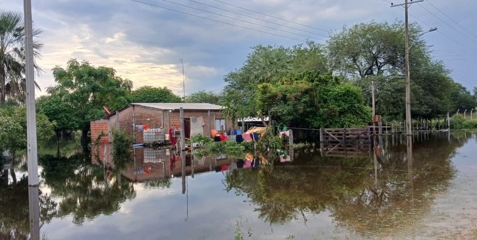 familias aisladas tras lluvias