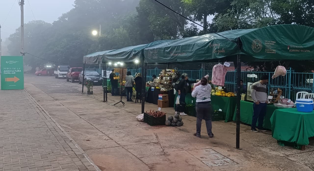 Feria de la Agricultura Familiar en San Lorenzo beneficia a unas 70 familias de Central