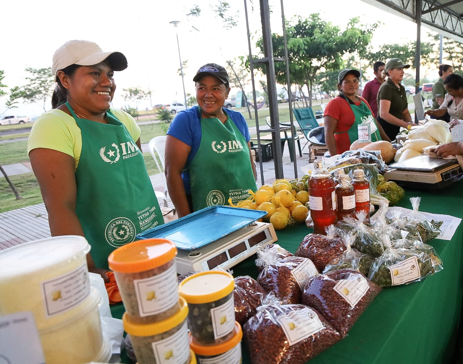 Ferias de la Agricultura Familiar alcanzaron G. 800 millones en ventas en Asunción y San Lorenzo