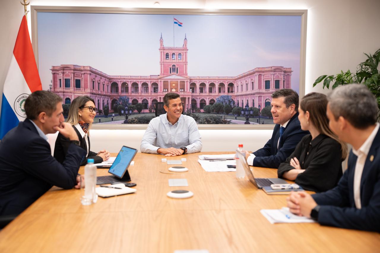 Presidente evalúa con ministros crecimiento industrial y del empleo, proyectando acciones para mayor competitividad
