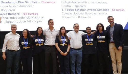 Lanzarán edición 2026 de Jóvenes Conectados, que amplía alcance a 35.000 estudiantes del Bachillerato Científico