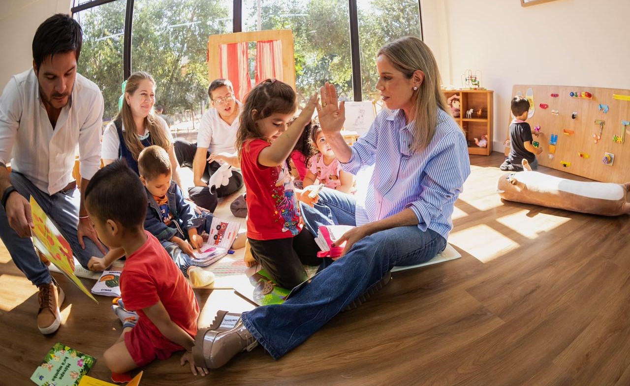 Primera Dama compartió Día del Libro con niños de la Primera Infancia en Capiatá