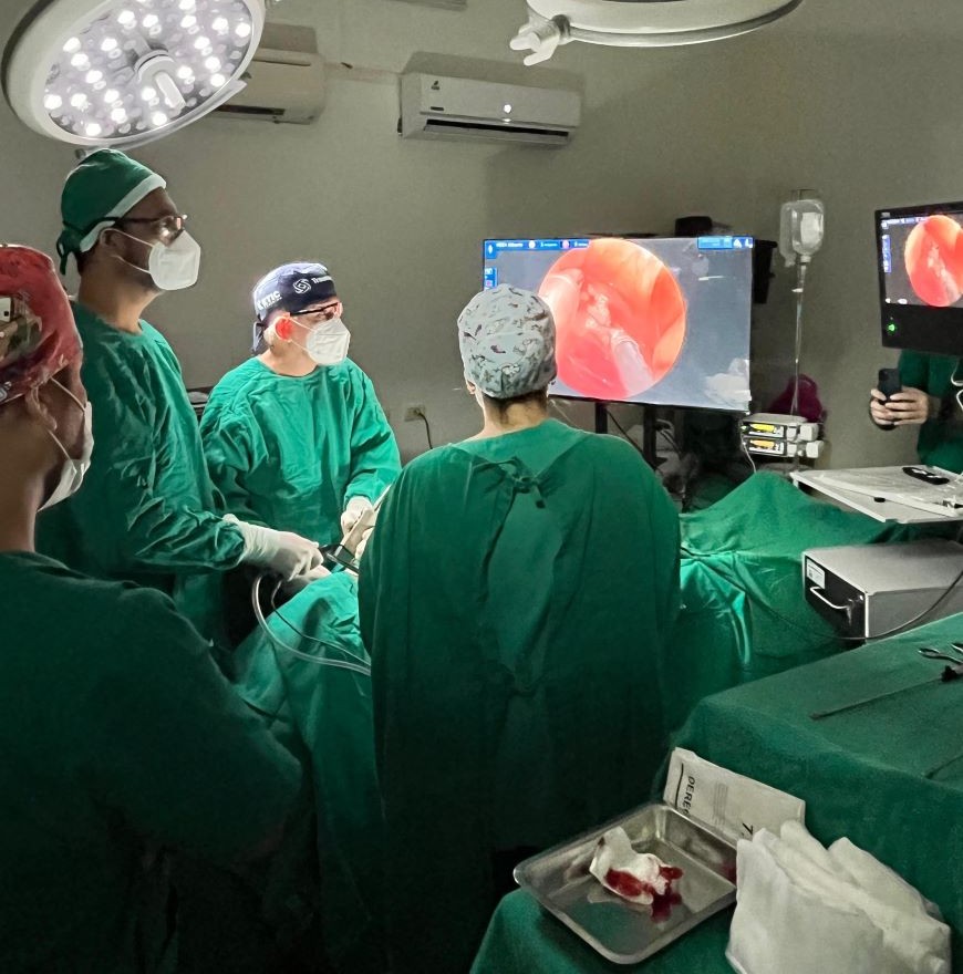 Intervención de videomediastinoscopía marca avance en diagnóstico y tratamiento torácico en el INERAM