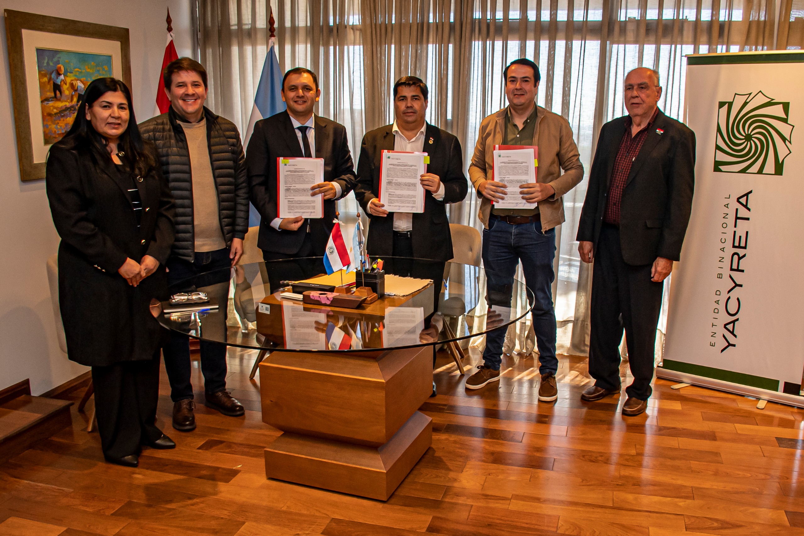 firmadeconvenio-yacyretá-agriculturafamiliar