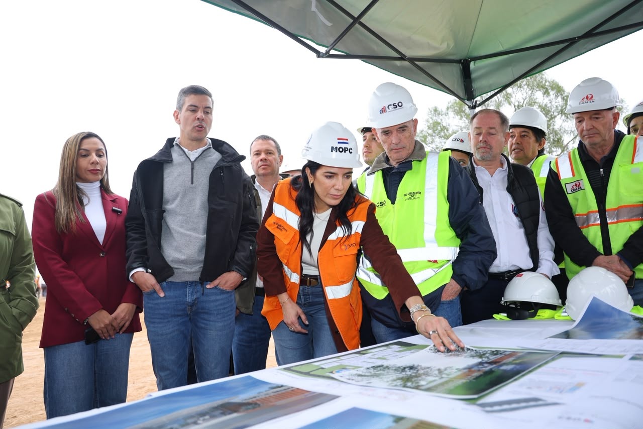 visita de peña al avance de obras del hospital general del chaco