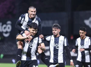 Festejo de gol de Iván Ramírez dede Libertad vs. Trinidense, fecha 4, Clausura 2026