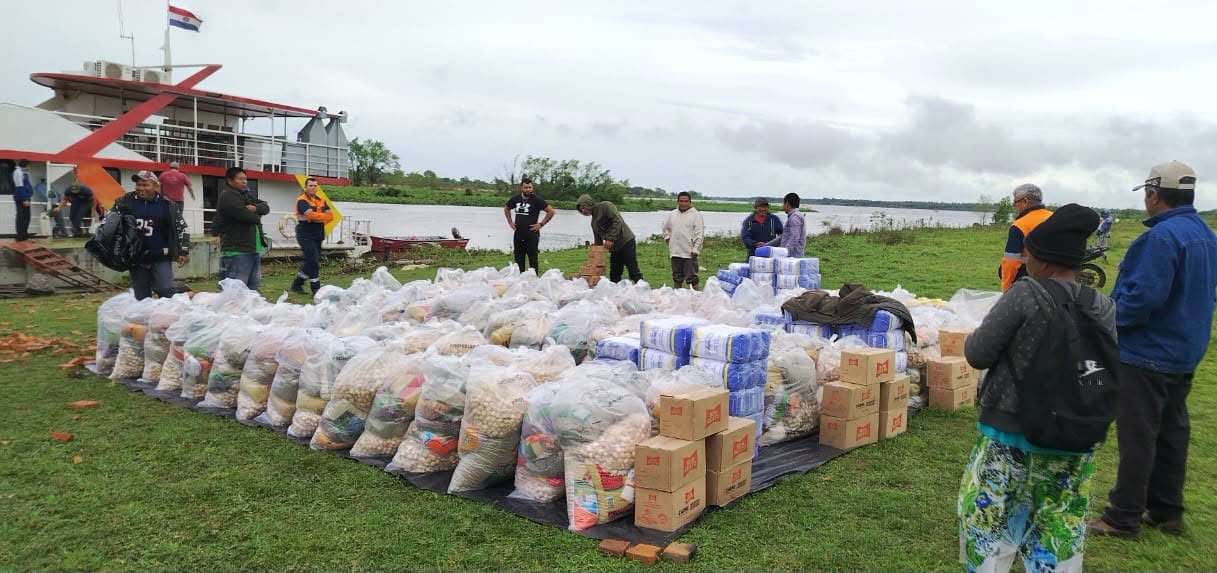 SEN entrega alimentos a indigenas